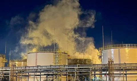 Fire breaks out at Russian refinery after Ukrainian drone attack - 1