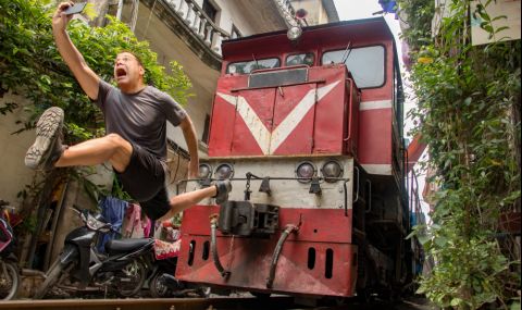 Железопътната инфраструктура не е място за игри и селфита - 1