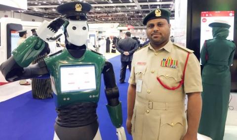 Първият робот – полицай започна работа в Дубай - 1