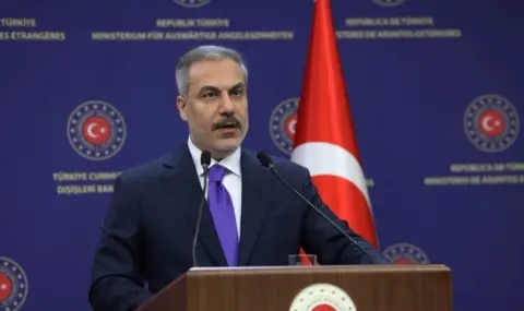 Фидан: Само искреното и решително участие в преговорите може да спре войната в Украйна