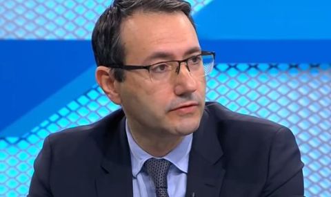Никола Янков: Страховете за еврото бяха подклаждани активно с огромно количество пари - 1