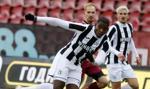 Левски чака положителен отговор и от Хуан Переа - 1