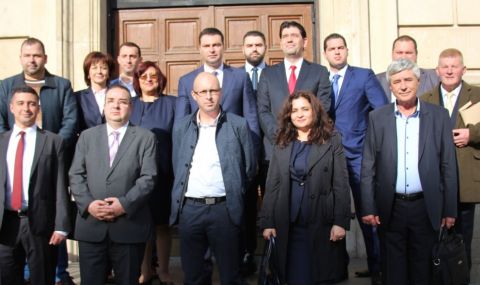 От БСП- София поискаха да бъде свалено знамето на Украйна от сградата на СО - 1