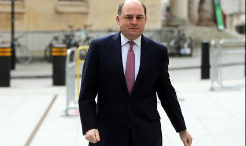 Британският министър на отбраната изненадващо посети Киев - 1