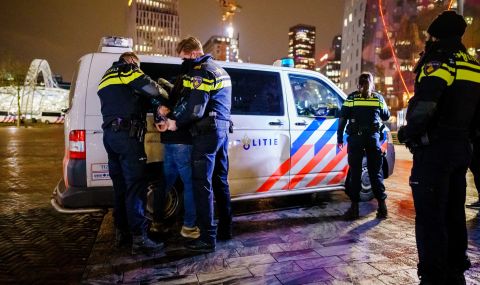 Нидерландия въведе полицейски час - 1