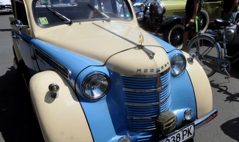 Бургас, морето и ретро автомобили снимка #5