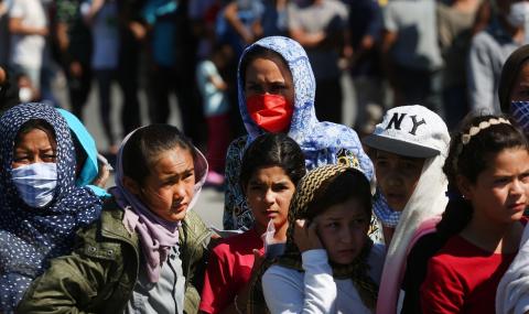 България предложи на Гърция да приеме 20 деца без родители от лагера "Мория" - 1