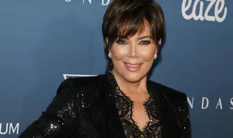 Крис Дженър сподели архивни СНИМКИ с дъщерите си по Коледа - 1