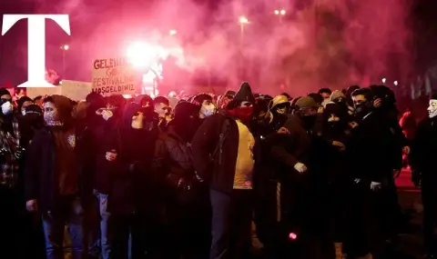 Полицията извади сълзотворен газ и водни оръдия срещу протестиращите в Истанбул ВИДЕО - 1