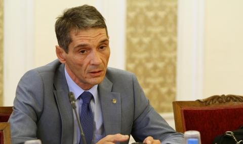 Комисията за полетите на властта предлага да се търси сметка на Бойко Борисов - 1