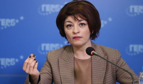 Десислава Атанасова: Плашещо е само ГЕРБ да е реактивна, а правителството да е неадекватно - 1