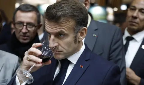 Macron: I do not want to participate in a public debate on the Epstein affair  - 1