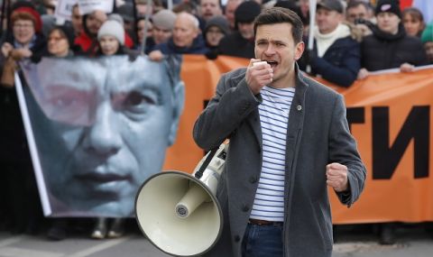 Враг на Кремъл! Срокът за задържане на руския дисидент Иля Яшин беше удължен с шест месеца - 1