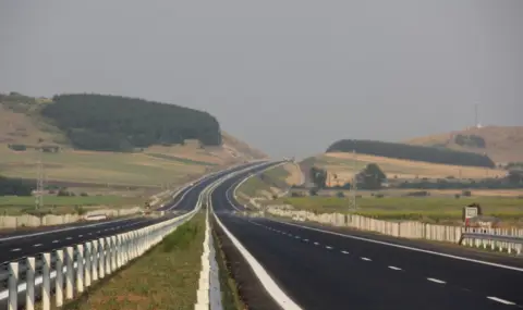 Поради ремонт: Движението в посока Бургас между 20-и и 21-и км на АМ „Тракия“ ще се извършва в една лента - 1