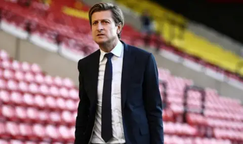 Президентът на Кристъл Палас остри критики към УЕФА заради изваждането от Лига Европа - 1