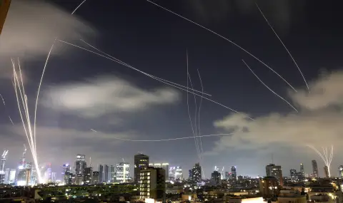 Изтребители и кораби: Започва ли Тръмп война срещу Иран - 1