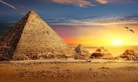 Британци зоват: Разрушете египетските пирамиди - 1