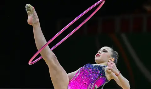 Стилияна Николова се класира за финалите на обръч и на топка на Световно първенство по художествена гимнастика  - 1