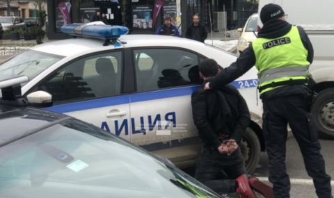 Зрелищна гонка в София: Полицията задържа мъж, минал на червено на три светофара- не спрял за проверка - 1