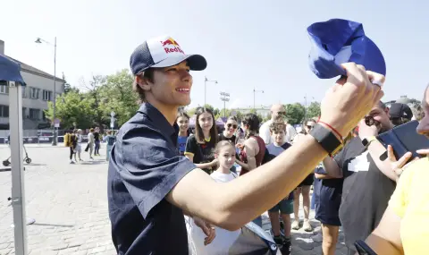 Никола Цолов стартира от седма позиция на "Спа-Франкоршан" след драматична квалификация във Формула 3 - 1