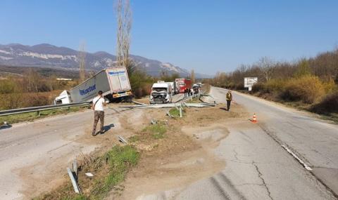 Тежка катастрофа на пътя Враца-Мездра - 1