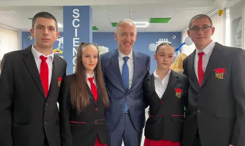 Вълчев откри нови STEM центрове, училищни сгради и спортни площадки в 3 общини - 1