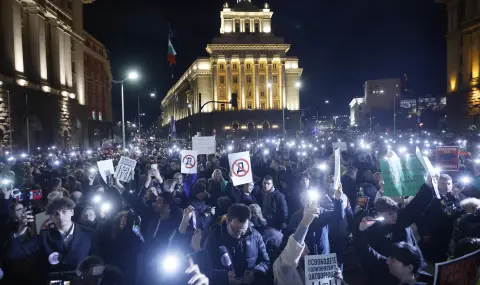 С шествие до централата на ДПС приключи протестът на "ПП" под наслов "Свобода за политическите затворници" - 1