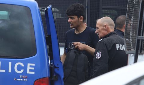 Заловиха голяма група мигранти в София - 1