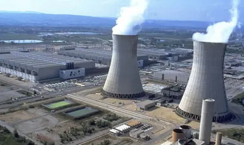 Пожар във френска АЕЦ, затвориха два реактора - 1