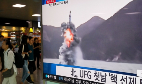 Севернокорейска подводница изстреля балистична ракета - 1