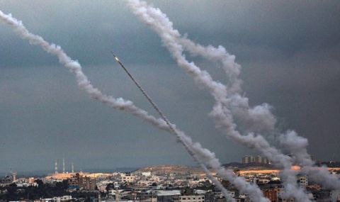 Нощ на израелски въздушни удари в Газа - 1