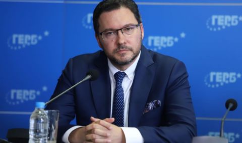 Даниел Митов: България трябваше да вземе официално решение за военна помощ за Украйна - 1