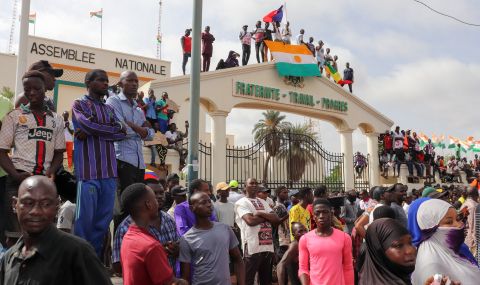 ЕС остро критикува спирането на  "Франс 24" и "Радио франс ентернасионал" в Нигер - 1