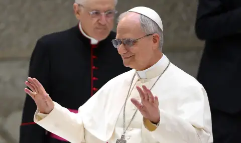 Pope Leo XIV offers mediation for world peace  - 1