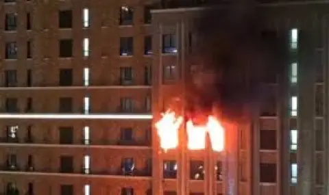 Трима загинали и петима ранени при пожар в многоетажна сграда в Москва