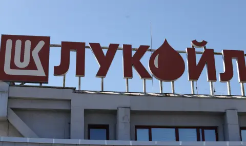 Евгений Кънев прогнозира: Рафинерията в Бургас ще бъде продадена на австрийска фирма или на SOСAR - 1