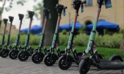 Германия иска да забрани паркирането на електрически тротинетки по тротоарите - 1