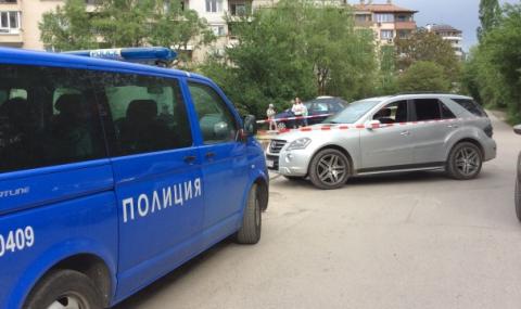 Изоставиха краден джип по средата на столично кръстовище - 1