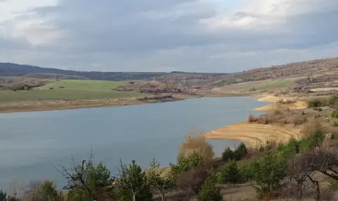 От екоминистерството отчитат сериозен спад на водите в язовирите - 1