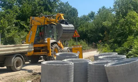 Repair of the route that will take the trucks from the new section of AM Hemus  - 1