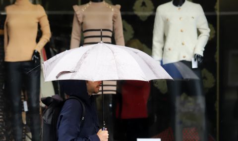 Дъжд и сняг на Изток, слънцето пробива на Запад - 1