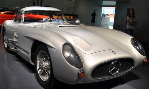 Ексклузивни снимки на най-скъпата кола в света за всички времена - 1