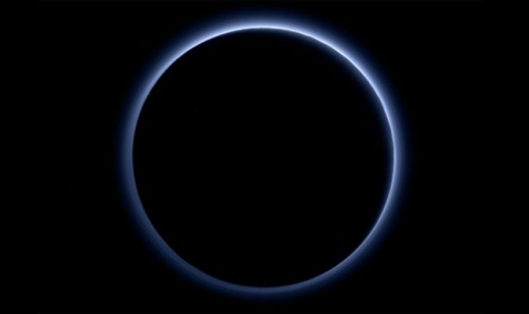 Сини мъгли се стелят над Плутон - 1