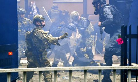 Премиерът Курти: Сръбски престъпници стоят зад сблъсъците в Косово  - 1