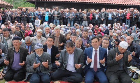 Мевлид събра над 3 000 души в джамията на 7-те девойки в Подкова - 1