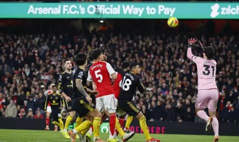 Юнайтед нанесе звучен шамар на борещия се за титла Арсенал - 1