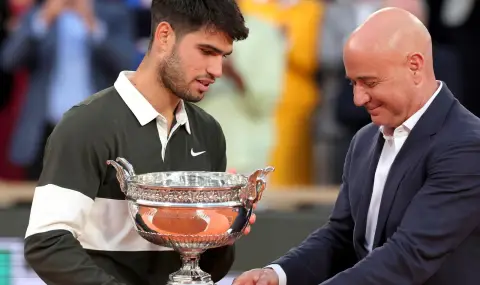 Агаси се ядоса: Хората не гледат Кралската ложа, а тениса - 1