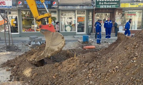 Багер спука тръба на газопровод в Пловдив, полицията евакуира живеещи в района - 1