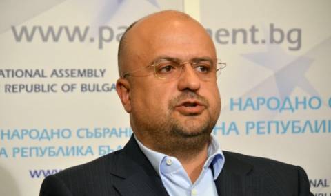 Парламентът гласува оставката на депутат от ДПС - 1