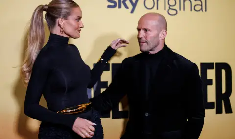 Приятелката на Джейсън Стейтъм намекна, че майка му е досадна - 1